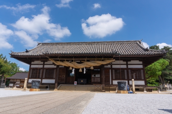 倉敷市のパワースポット「阿智神社」は女性に嬉しいご利益がある神社!境内の見どころや限定お守り、御朱印情報などを紹介のイメージ