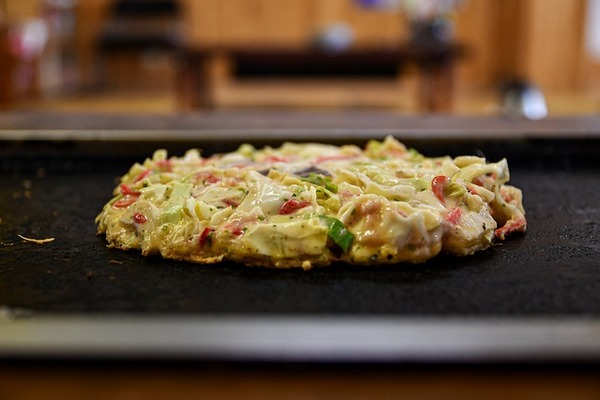 岡山県日生のB級グルメ「カキオコ」の美味しい店10選!牡蠣たっぷりのお好み焼きのイメージ