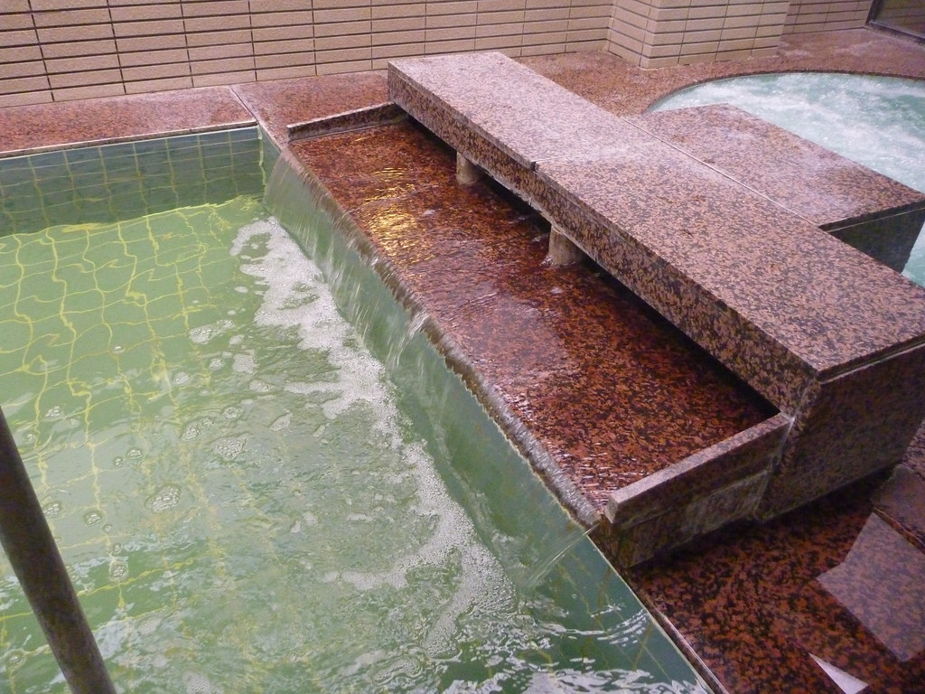 秋田温泉プラザ