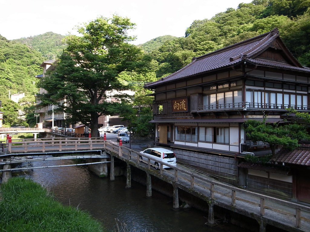 東山温泉