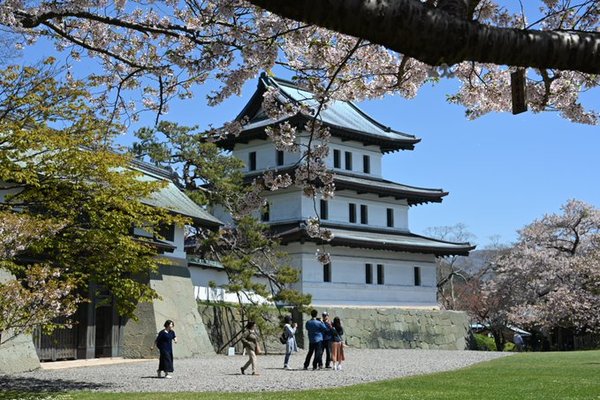 函館の観光名所「松前城」！道内唯一の日本式城郭で歴史の重みを感じる！のイメージ