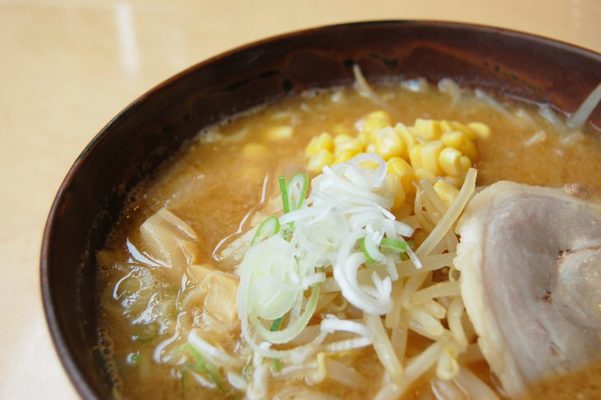 札幌「味の三平」は味噌ラーメン発祥の元祖名店！その味や混雑情報を解説！のイメージ