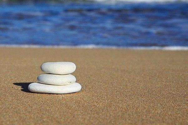 「イタンキ浜」は有名な鳴砂の海岸！海水浴やサーフィンで大人気！のイメージ