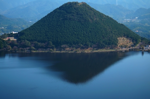 「飯盛山」は白虎隊自刃の地！御朱印やハイキング&登山ガイドも必見！のイメージ