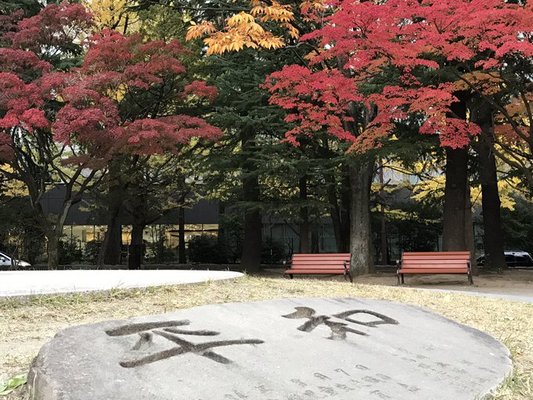 「勾当台公園」は彫刻作品が魅力の都市公園！イベント情報も必見！のイメージ