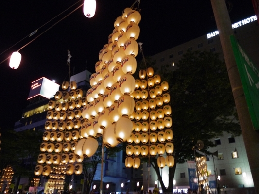 「東北三大祭り」とは？有名な祭りの魅力や開催日程・会場など紹介！のイメージ