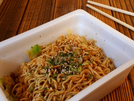 「バゴーン」は東北&信越限定のカップ焼きそば！人気の理由や値段は？のイメージ