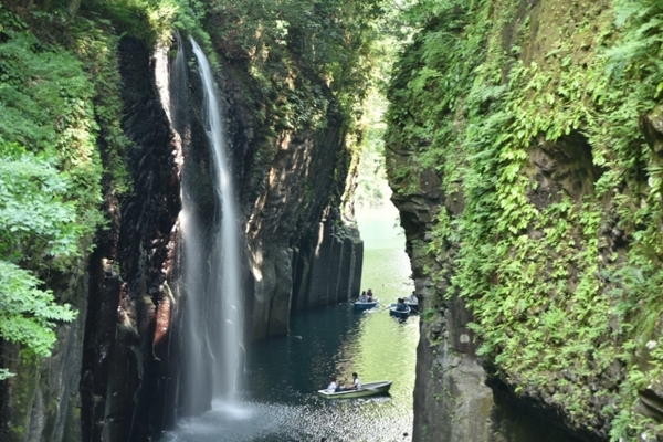 秘境の渓谷！高千穂峡の絶景観光ガイド！魅力を余すことなく満喫しよう！のイメージ