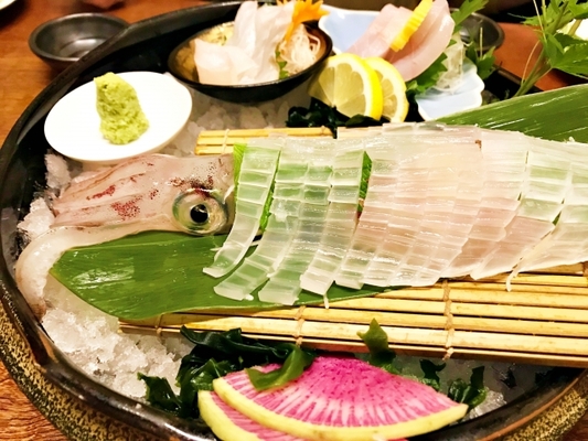 呼子名物！透明なイカの活造りを堪能できる絶品おすすめ10店！のイメージ