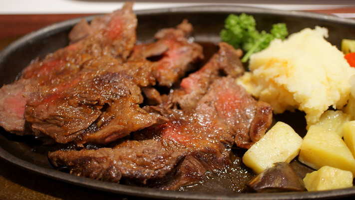 まんてん食堂(旧名ビーフ食堂)でがっつりお肉を堪能！メニューを解説！のイメージ