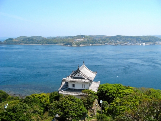 「平戸城(亀岡城)」は港町に聳える長崎の名城！歴史や観光の見所を解説！のイメージ
