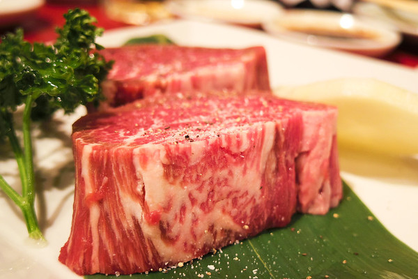 「焼肉竹林」で職人が厳選した九州黒毛和牛を堪能！人気メニューを解説！のイメージ