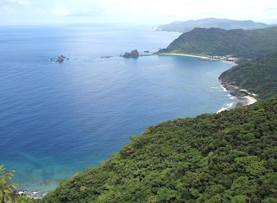 碧い海が美しすぎる！「加計呂麻島」観光の魅力や絶景スポットを解説！のイメージ