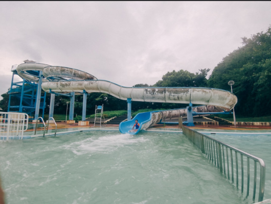 日本最南端の遊園地！鹿児島「ダグリ岬遊園地」で乗り物やプールを満喫！のイメージ