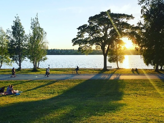 「長崎水辺の森公園」は夜景の綺麗な海浜公園！駐車場や車中泊情報も！のイメージ