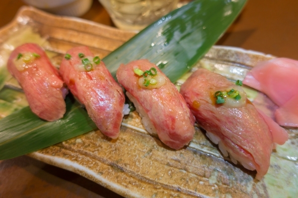 「鮨 さかい」はミシュラン掲載の名店寿司屋！予約困難な極上のお味とは？のイメージ