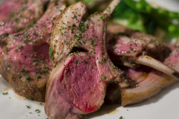 福岡でこだわりの絶品肉料理が食べられるお店18選！デートにおすすめ！のイメージ