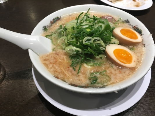 福岡「秀ちゃんラーメン」は超個性派の絶品豚骨！メニューや店舗情報！のイメージ
