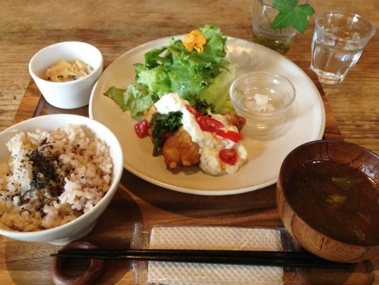 「ボンバーキッチン」は薬院で大人気の洋食屋！天神の姉妹店もチェック！のイメージ
