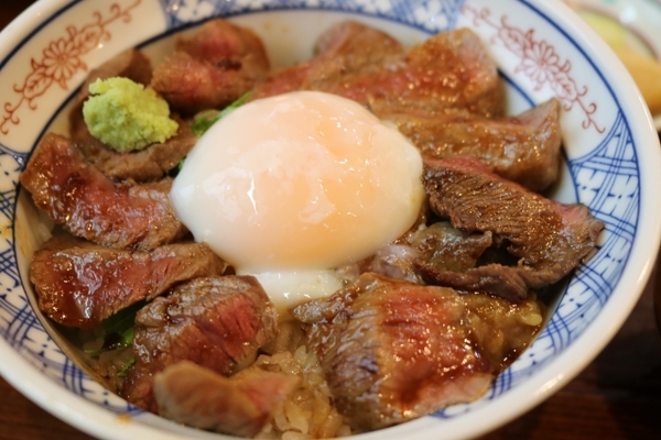 「いまきん食堂」は阿蘇名物あか牛丼が旨すぎる名店！予約や待ち時間も解説！のイメージ