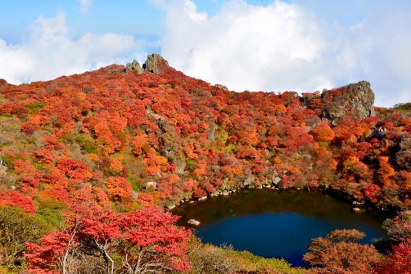 「大船山」で紅に染まる絶景を鑑賞！紅葉の見頃や登山情報まとめ！のイメージ