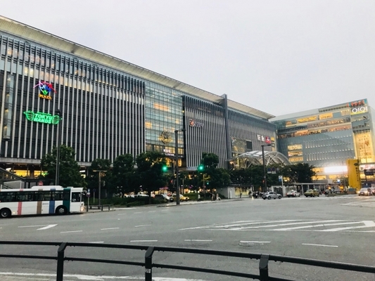 博多駅〜福岡空港の行き方を解説！地下鉄/バス/タクシーの料金&時間を比較のイメージ