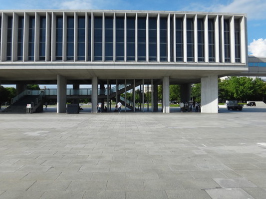 「広島平和記念資料館」で被曝の惨状や歩みの歴史を学ぶ！展示物も紹介！のイメージ