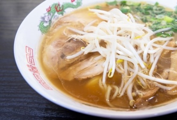 「香味徳」の牛骨ラーメンはクセになる美味しさ!味へのこだわりや店舗を徹底解説!のイメージ